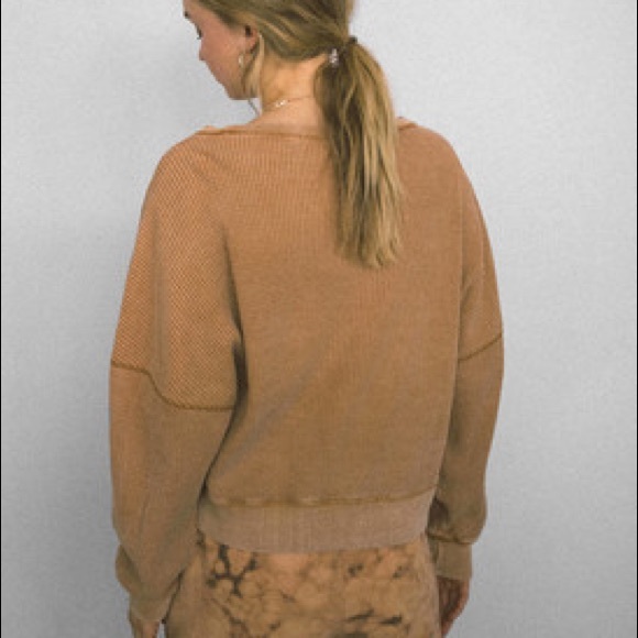 Urban Outfitters Out from Under Luciana Long Sleeve Top in Beige (XS) - Picture 3 of 10